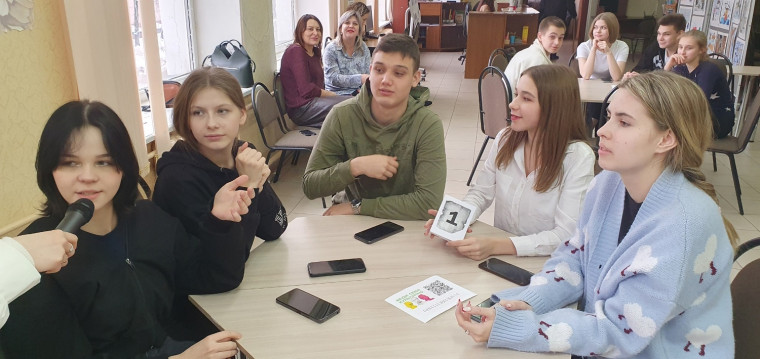 В Центральной городской библиотеке им. Е. И. Носова для железногорских школьников прошел ТУРГЕНЕВ-КВИЗ по произведению «Отцы и дети». В Центральной городской библиотеке им. Е. И. Носова для железногорских школьников прошел ТУРГЕНЕВ-КВИЗ по произведению «Отцы и дети».